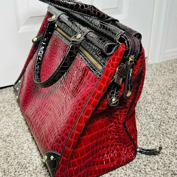 Samantha Brown NEW Red Black Travel Bags 5 piece set Set, passport, makeup bags - Picture 16 of 16